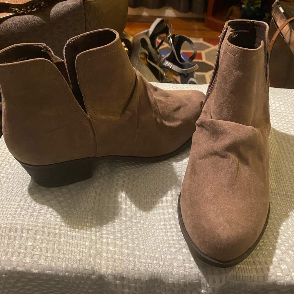 Nice Ladies Boots